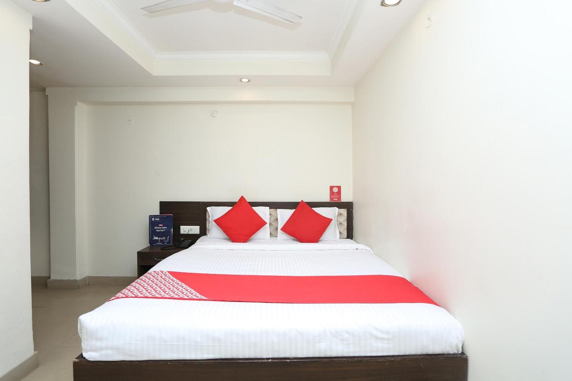 Hotel Collection O Patankar Bazar Formerly Shree Maa 4*