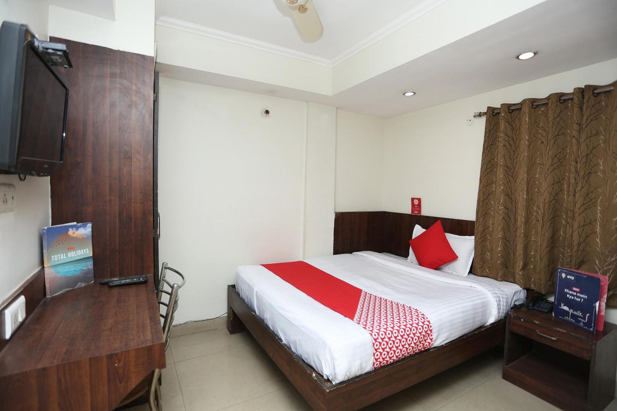 Collection O Patankar Bazar Formerly Shree Maa Hotel