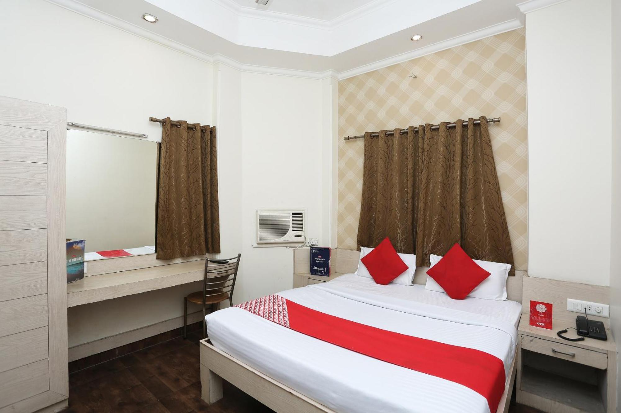 Collection O Patankar Bazar Formerly Shree Maa Hotel Gwalior
